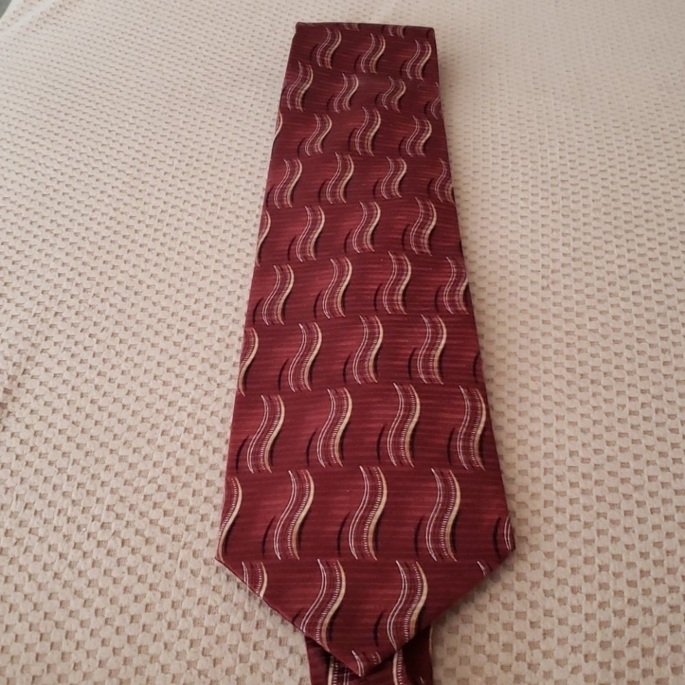 MEN'S necktie